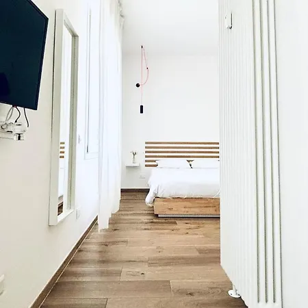 M4 White Monolocale Moderno E Funzionale *